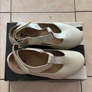 Spira sandals size 7